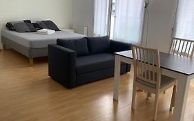 Grand Studio De 37M Carres - Rer Laplace Et Maison Des Examens A 5 Minutes A Pied